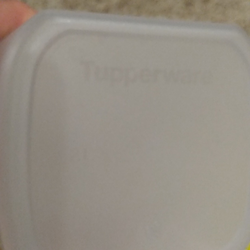 Tupperware Yellow and White Food Storage Container - Picture 8 of 9